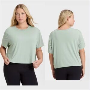 Women's Crewneck Short Sleeve T-Shirt All In Motion Sage SZ 4X light weight NWT